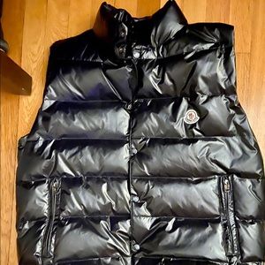 AUTHENTIC MONCLER TIB VEST—ONLY BEEN WORN 3 TIMES